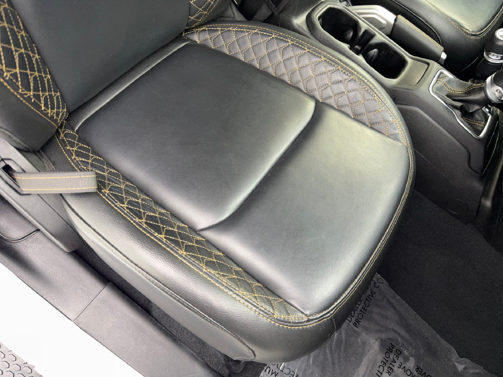 Used 2022 Jeep Wrangler Unlimited Sahara AWD/4WD image 47