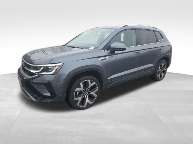 Used 2023 Volkswagen Taos SEL image 3