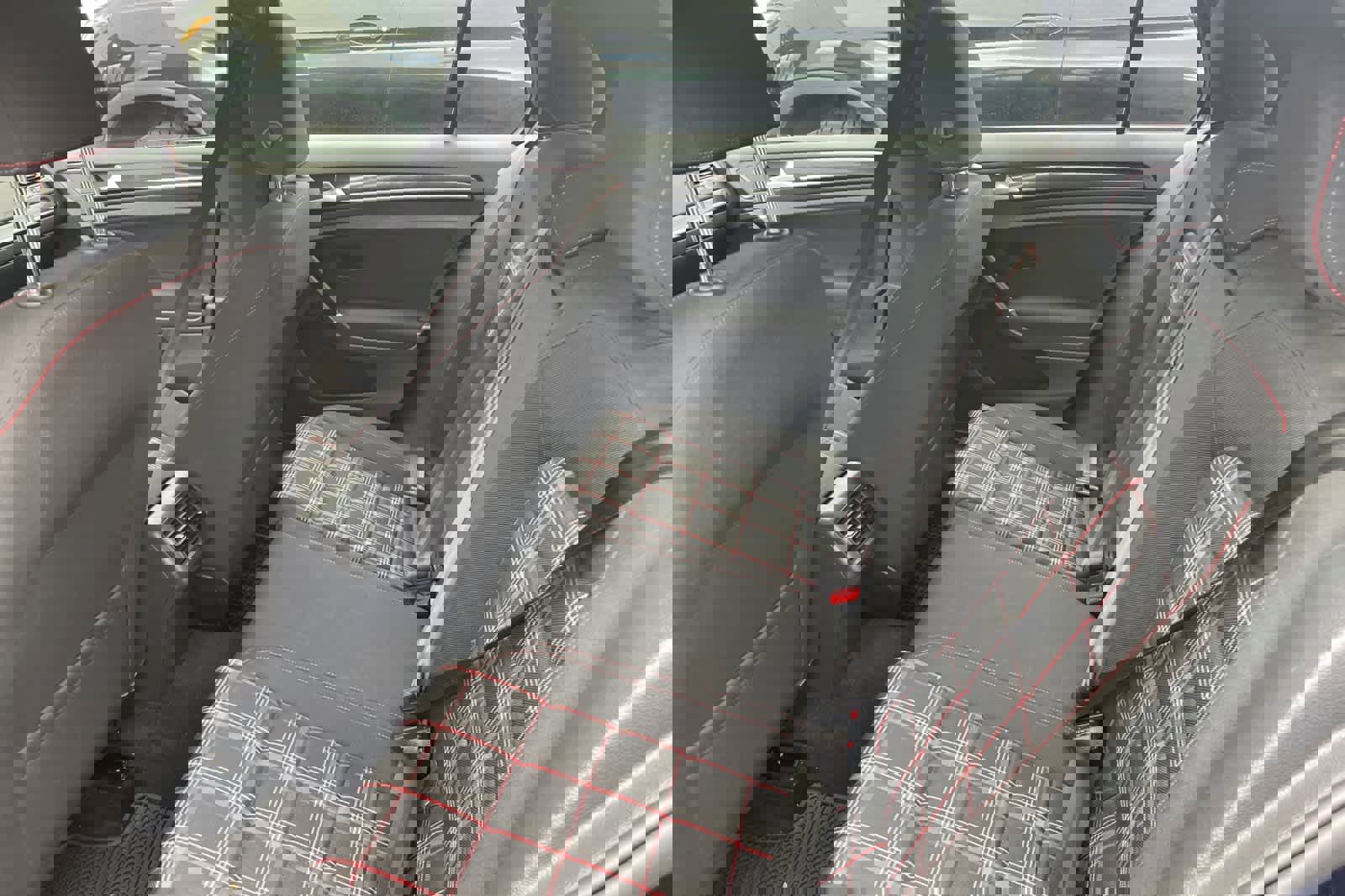 Used 2017 Volkswagen GTI Sport image 10