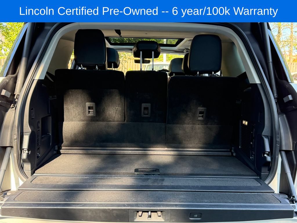 Certified 2025 Lincoln Navigator Reserve AWD/4WD image 24