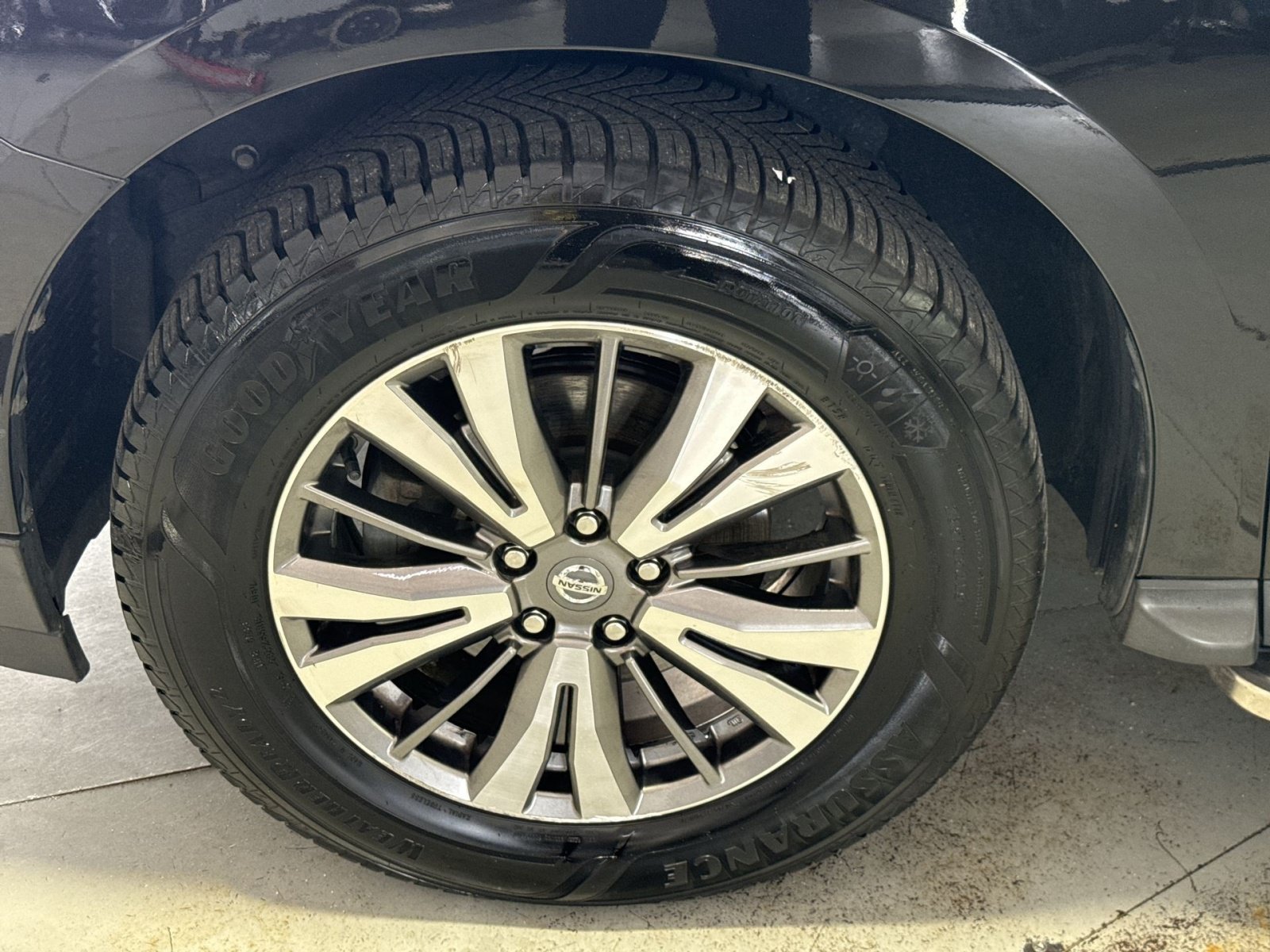 Used 2019 Nissan Pathfinder SV AWD/4WD image 13