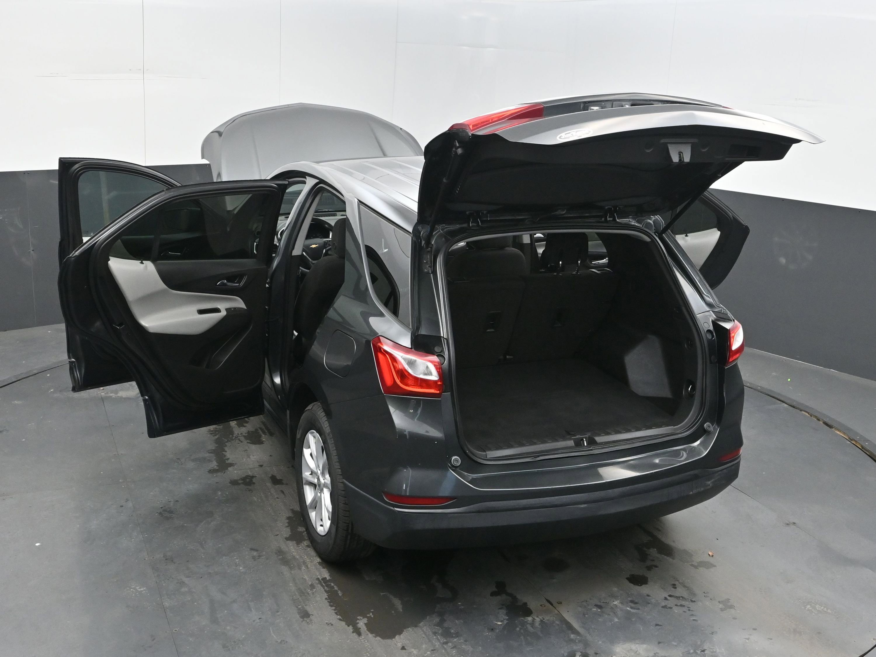 Used 2020 Chevrolet Equinox LS w/ LS Convenience Package image 43