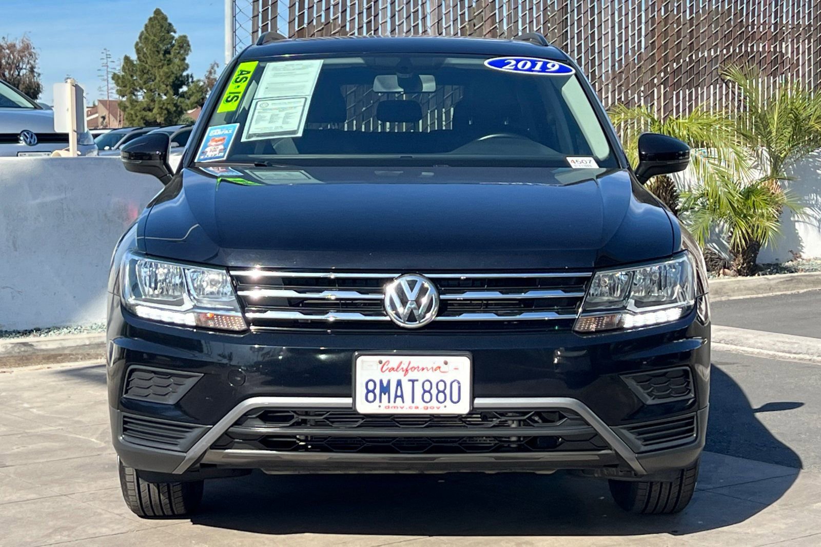 Used 2019 Volkswagen Tiguan SE w/ Panoramic Sunroof Package image 9