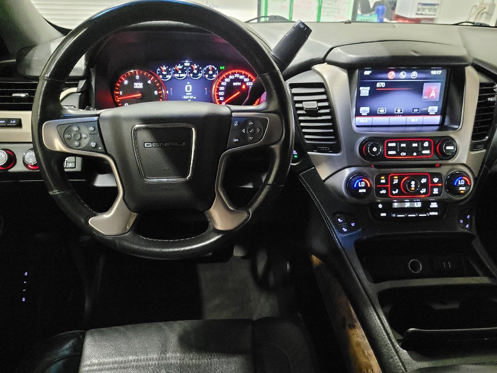Used 2015 GMC Yukon Denali w/ Touring Package AWD/4WD image 22