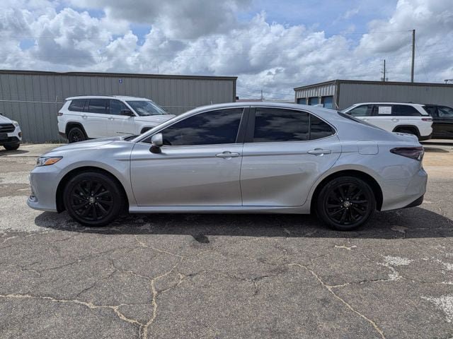 Used 2024 Toyota Camry LE FWD image 7