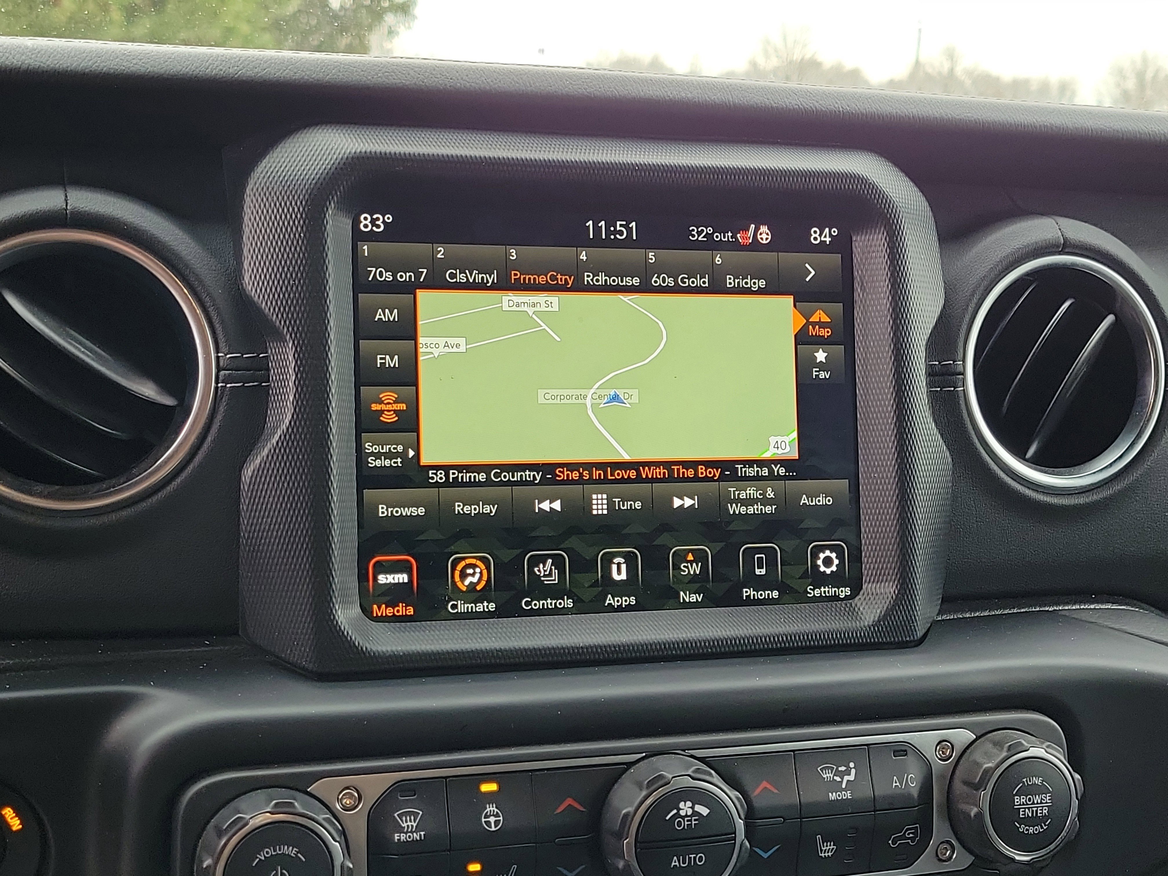 Used 2022 Jeep Wrangler Unlimited Sahara w/ Cold Weather Group image 26