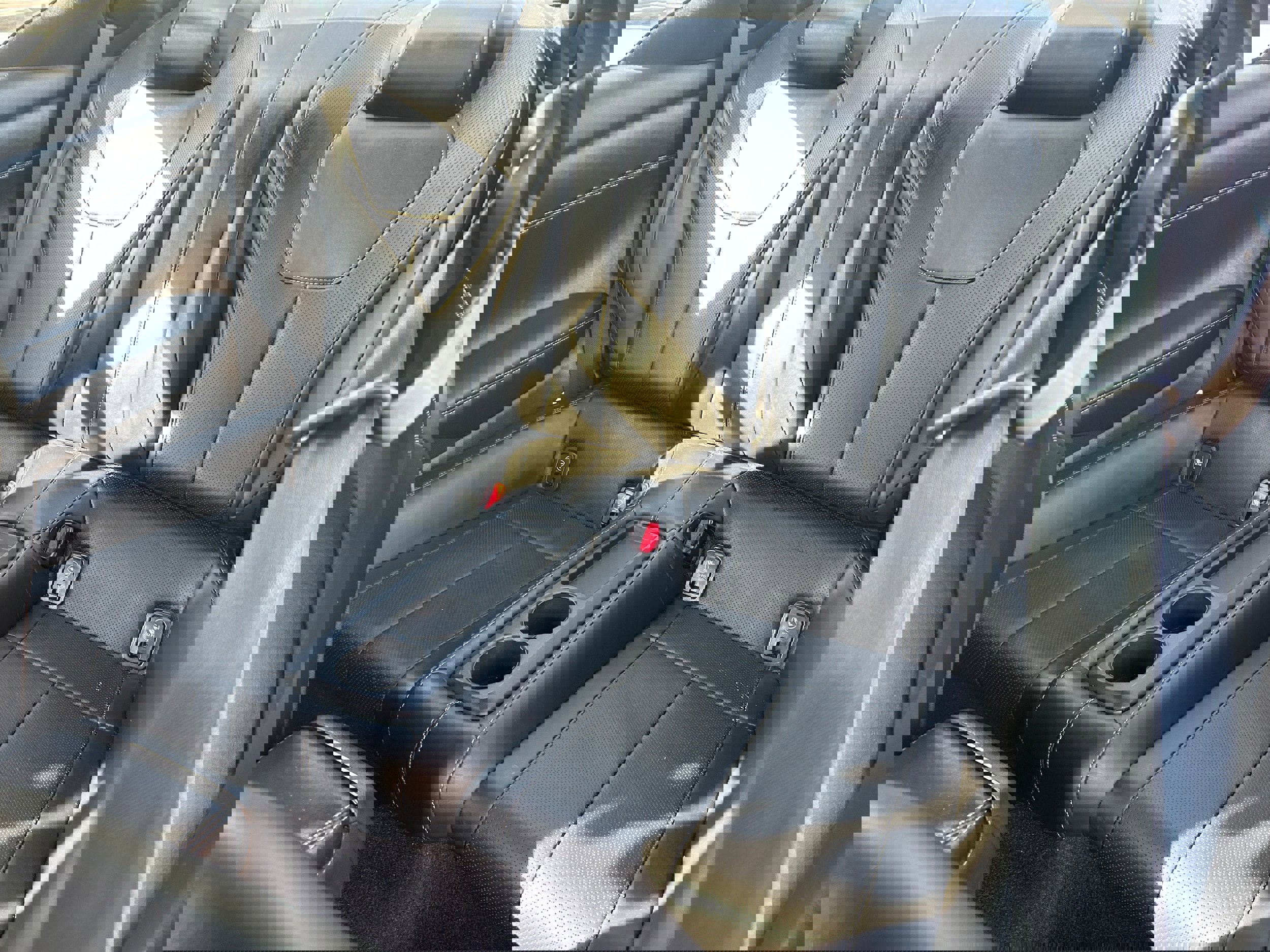 Used 2020 INFINITI Q60 3.0t Luxe w/ Essential Package image 5