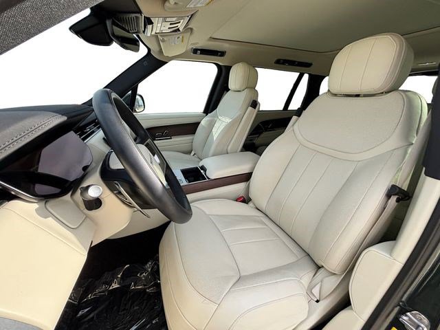 Used 2024 Land Rover Range Rover Long Wheelbase SE image 11