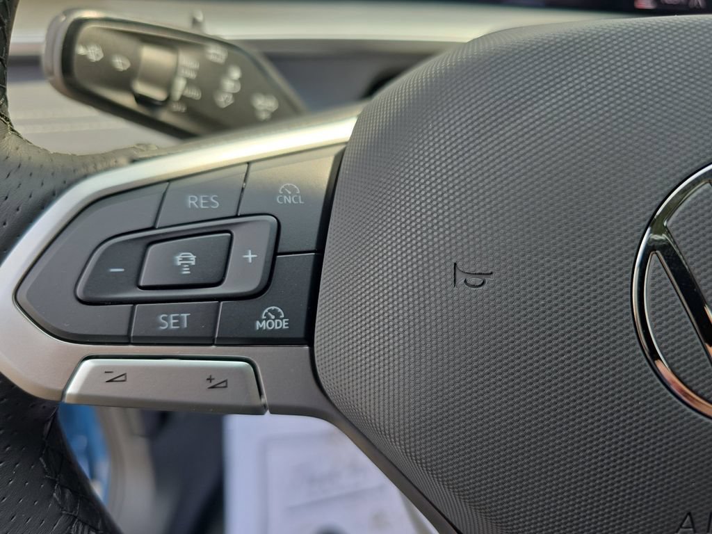 New 2026 Volkswagen Tiguan SE R-Line AWD/4WD image 14