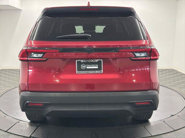 Certified 2025 Toyota Grand Highlander FWD image 11