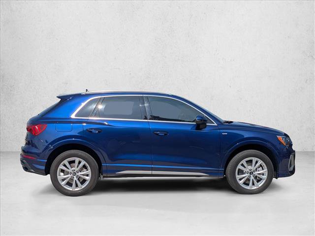 Used 2022 Audi Q3 2.0T Premium w/ Convenience Package image 4