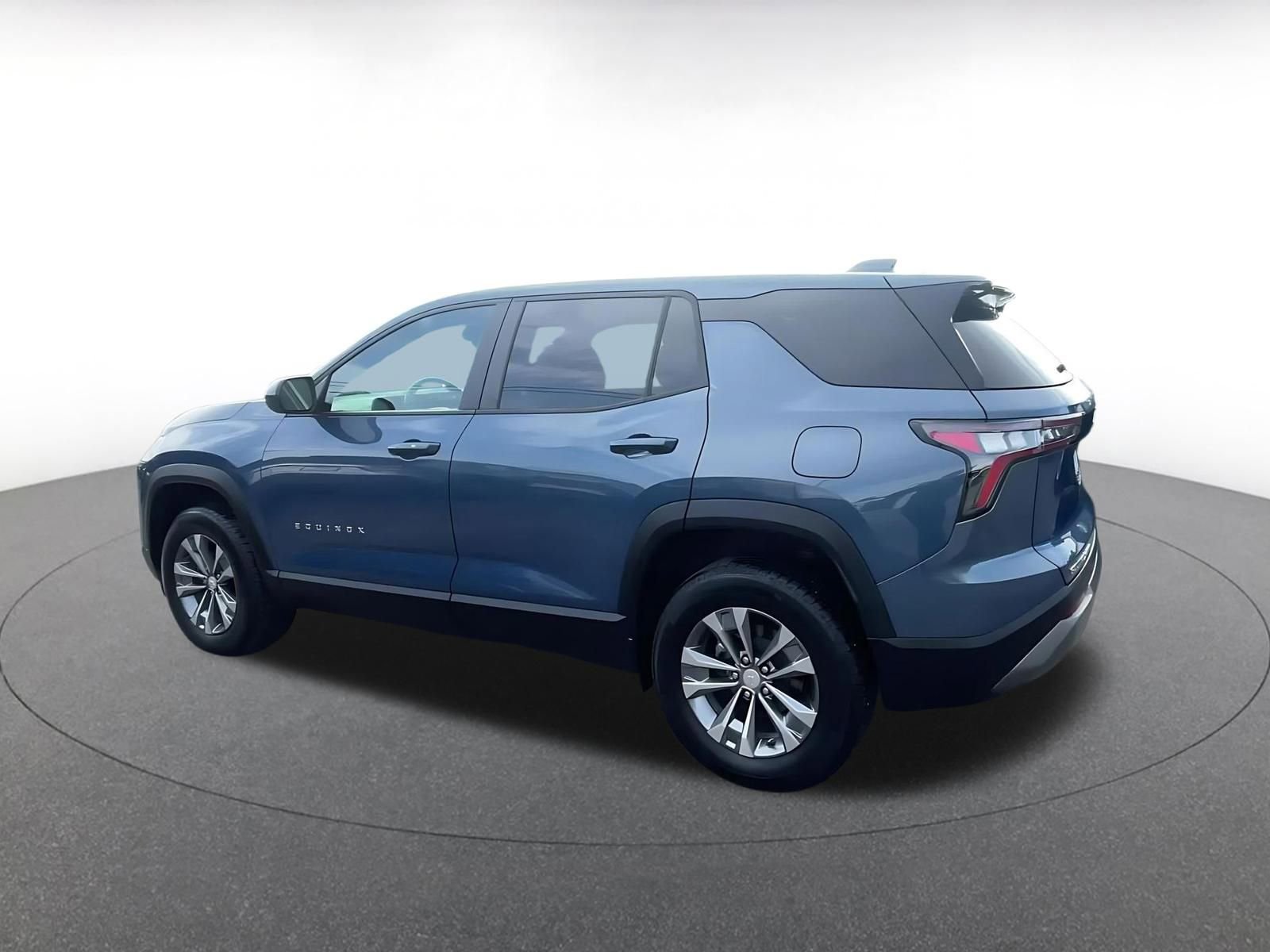 Used 2025 Chevrolet Equinox LT image 10