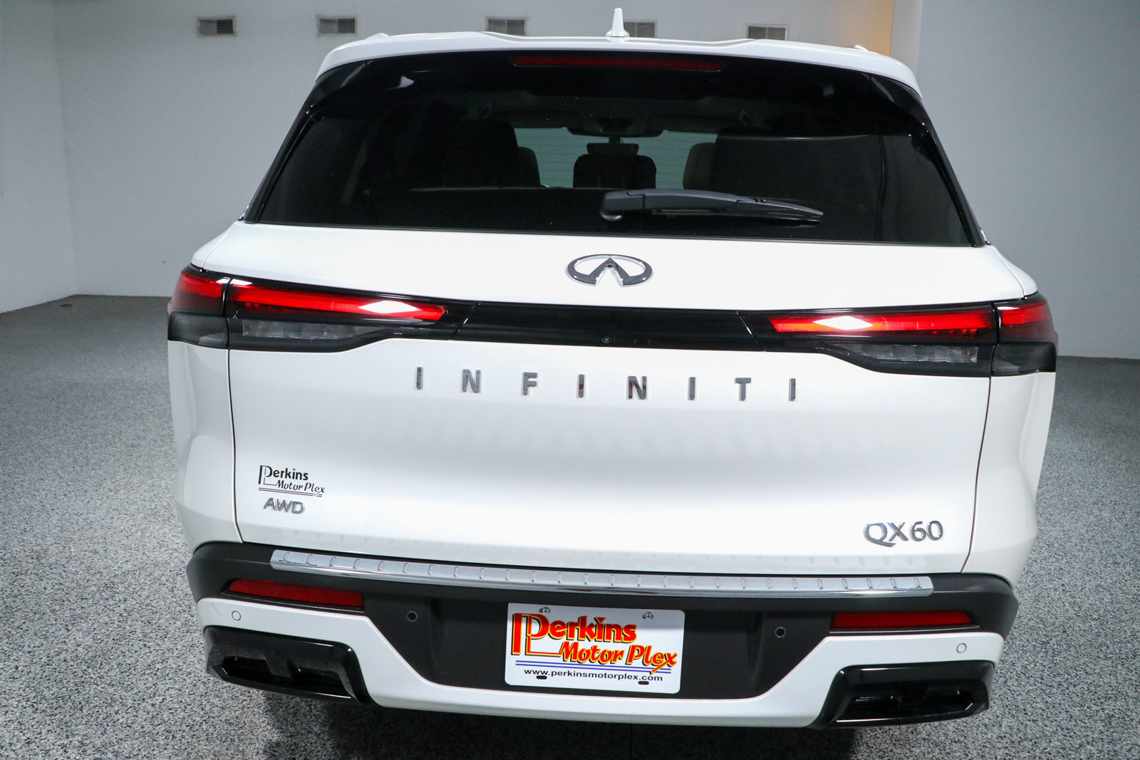 Used 2023 INFINITI QX60 Luxe w/ Cargo Package AWD/4WD image 8