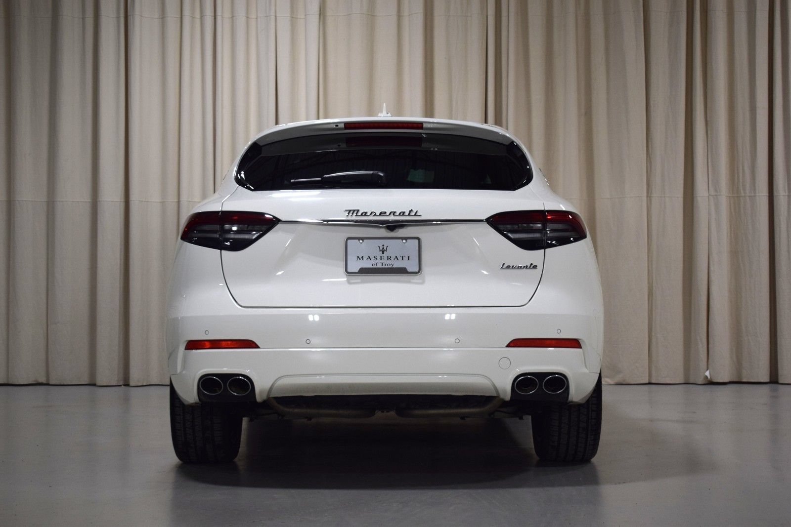 Certified 2023 Maserati Levante GT AWD/4WD image 14