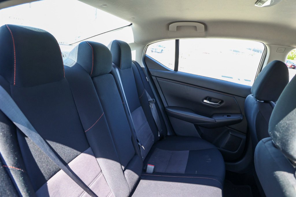 Used 2025 Nissan Sentra SR FWD image 18