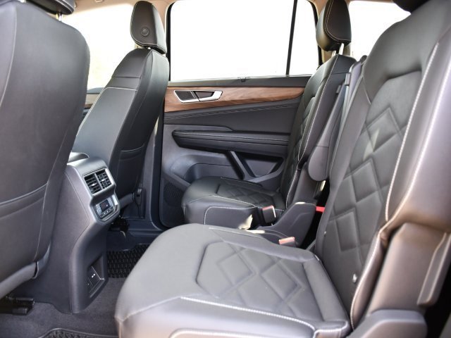 New 2026 Volkswagen Atlas SE image 17