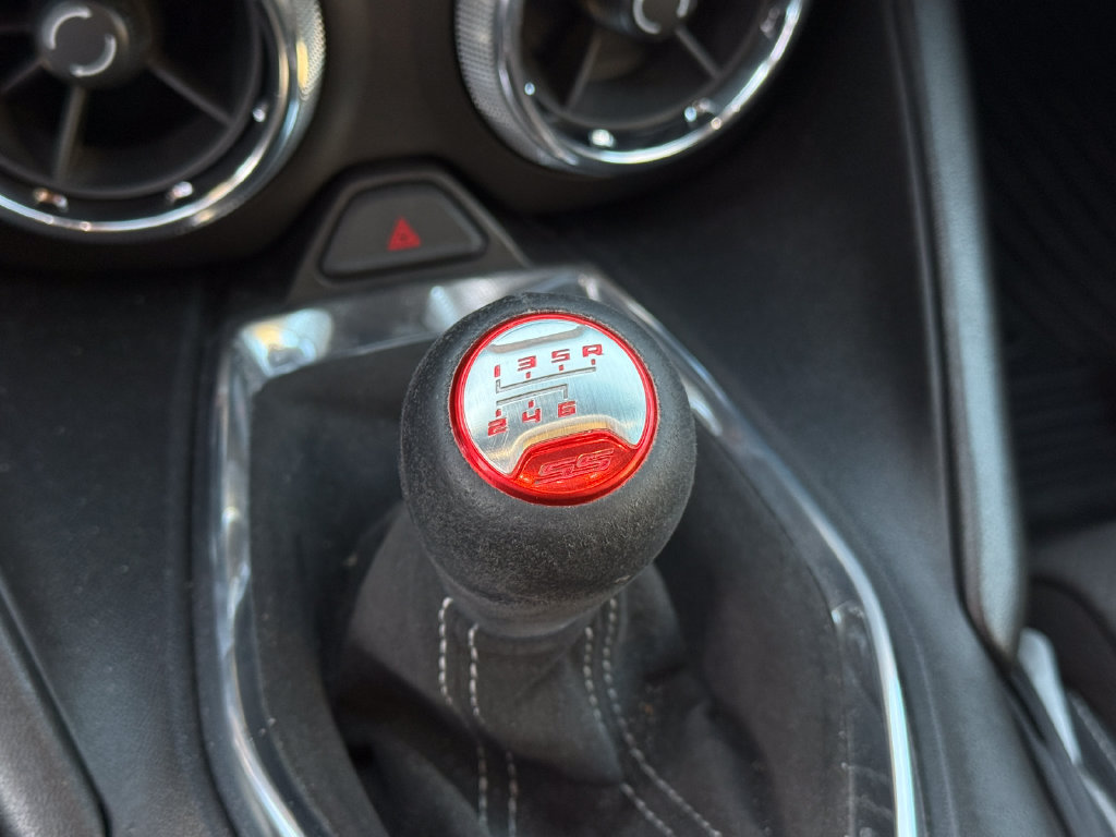 Used 2018 Chevrolet Camaro SS RWD image 15