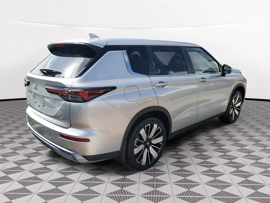 New 2025 Mitsubishi Outlander SE AWD/4WD image 6