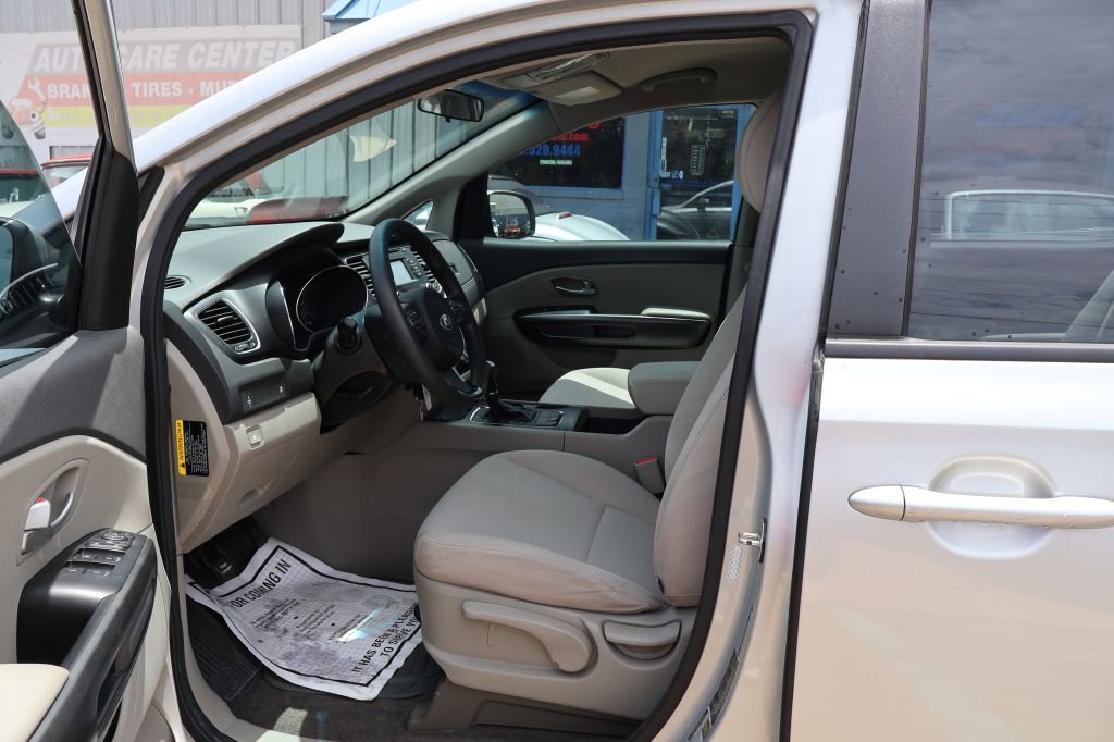 Used 2016 Kia Sedona L FWD image 20