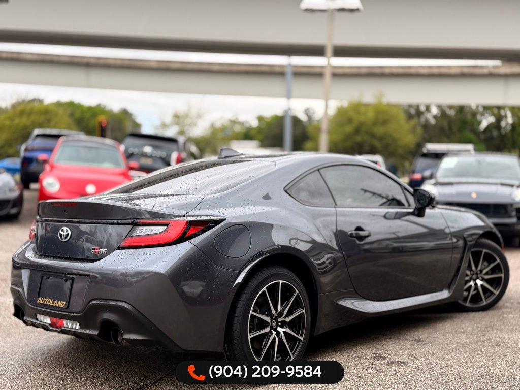 Used 2022 Toyota GR86 image 9