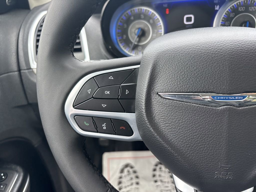 Used 2023 Chrysler 300 Touring L w/ Popular Equipment Group RWD image 19