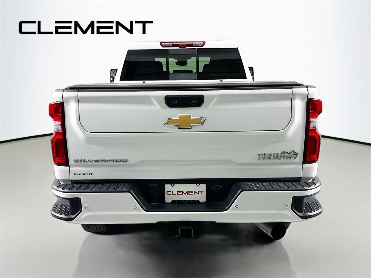 Used 2024 Chevrolet Silverado 2500 High Country w/ High Country Premium Package AWD/4WD image 8