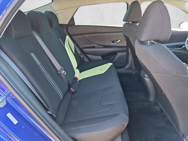 Used 2023 Hyundai Elantra SEL FWD image 18