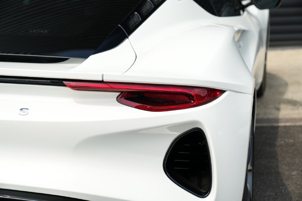 Used 2024 Lotus Emira First Edition RWD image 16