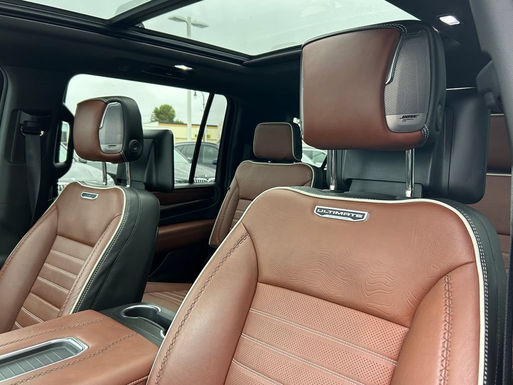 Used 2023 GMC Yukon XL Denali Ultimate AWD/4WD image 14