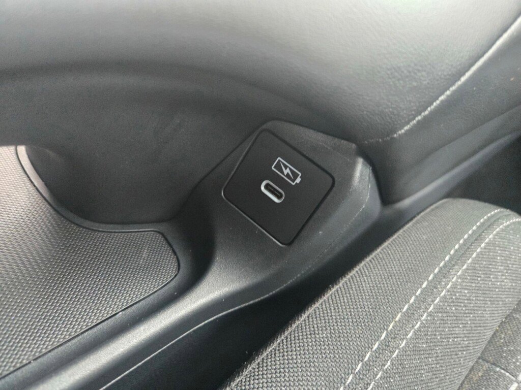 Certified 2025 Honda HR-V LX image 19