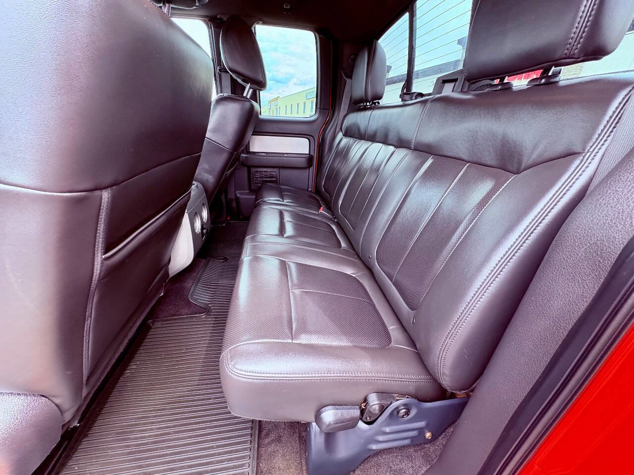 Used 2010 Ford F150 Raptor image 22