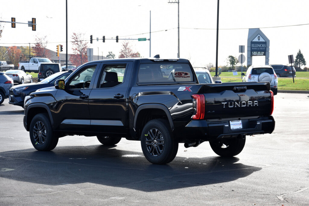 New 2023 Toyota Tundra SR5 w/ SR5 Convenience Package AWD/4WD image 21