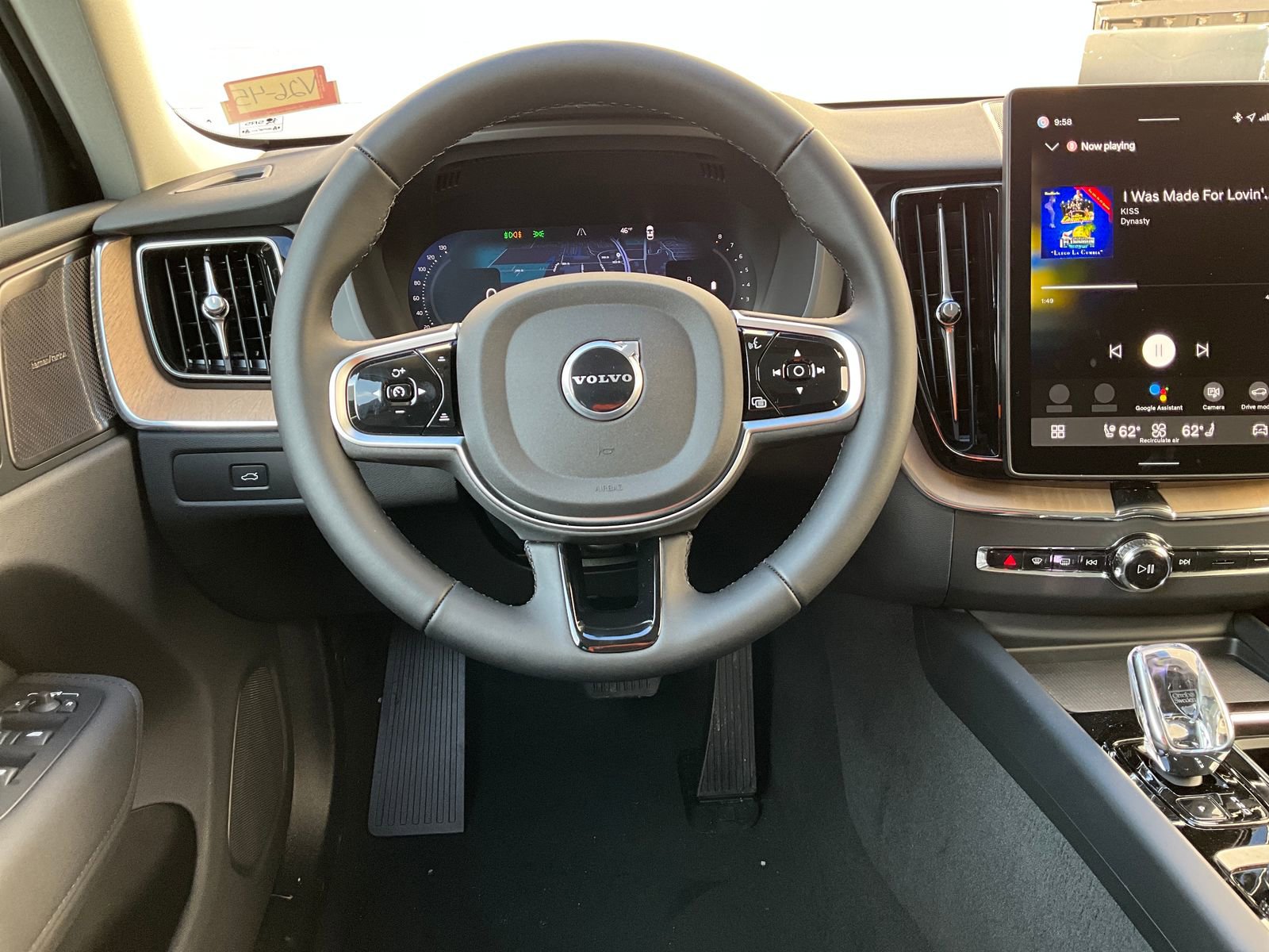 New 2026 Volvo XC60 B5 Plus w/ Protection Package Premier AWD/4WD image 14