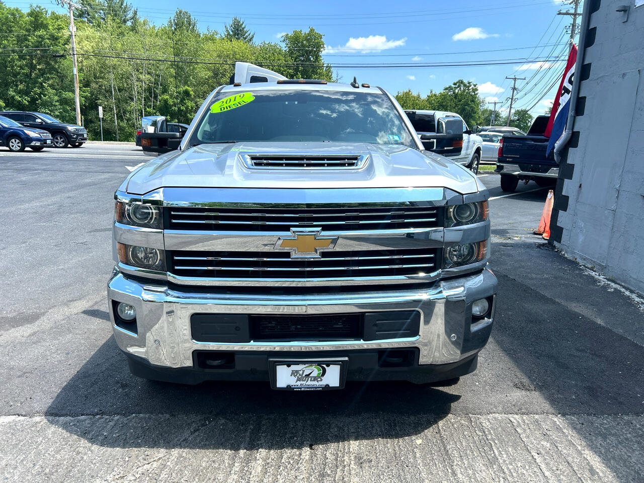 Used 2019 Chevrolet Silverado 2500 LTZ w/ Duramax Plus Package image 3