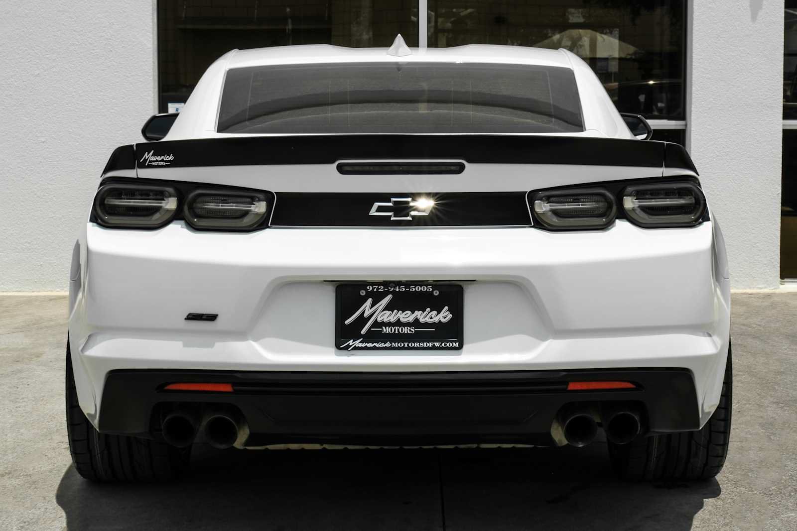 Used 2021 Chevrolet Camaro SS RWD image 9