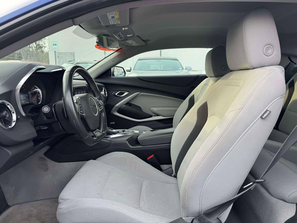 Used 2023 Chevrolet Camaro LT w/ Technology Package RWD image 12