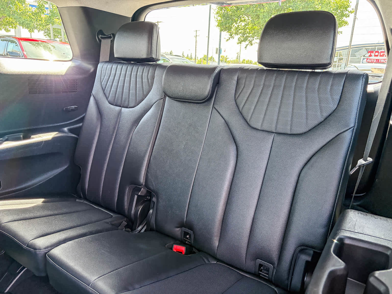 Used 2023 Hyundai Palisade Limited FWD image 18