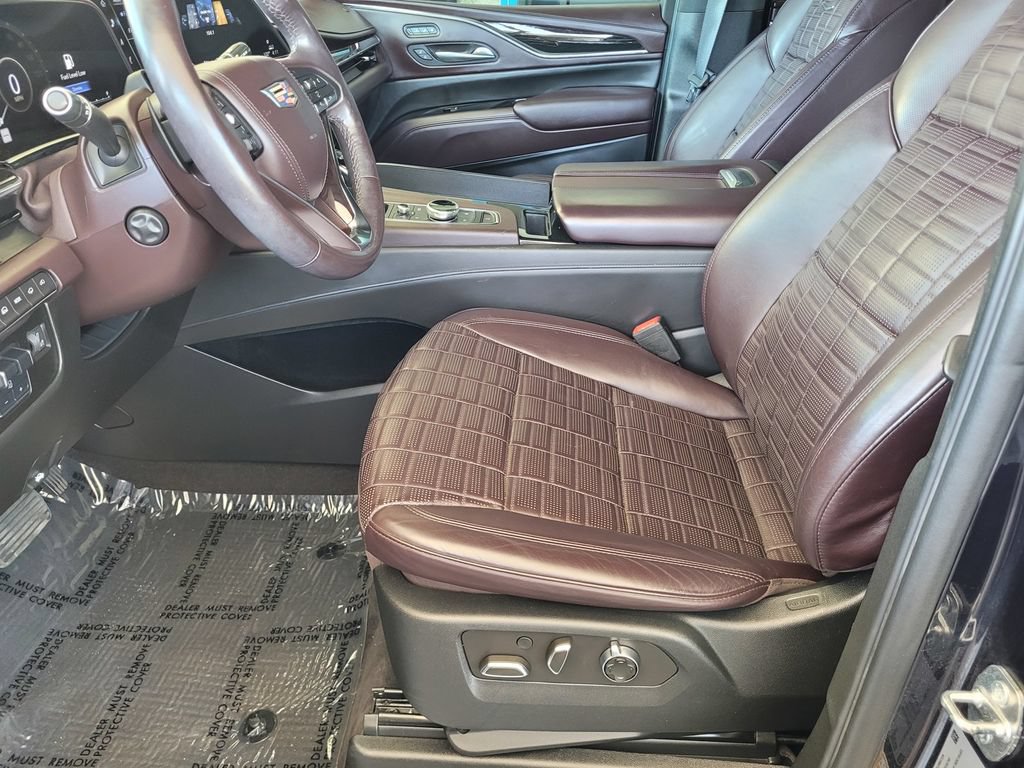 Used 2022 Cadillac Escalade Sport Platinum AWD/4WD image 9