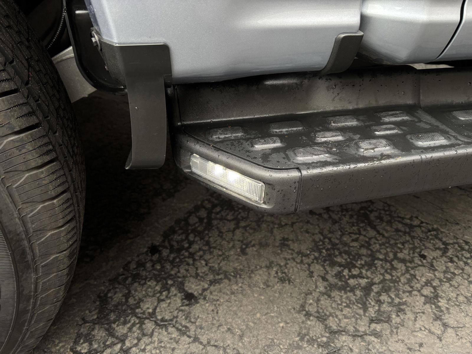 Used 2022 Ford F150 Lightning Lariat AWD/4WD image 7