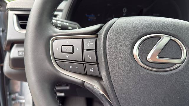 Certified 2025 Lexus UX 300h AWD w/ Accessory Package (Z2) image 24