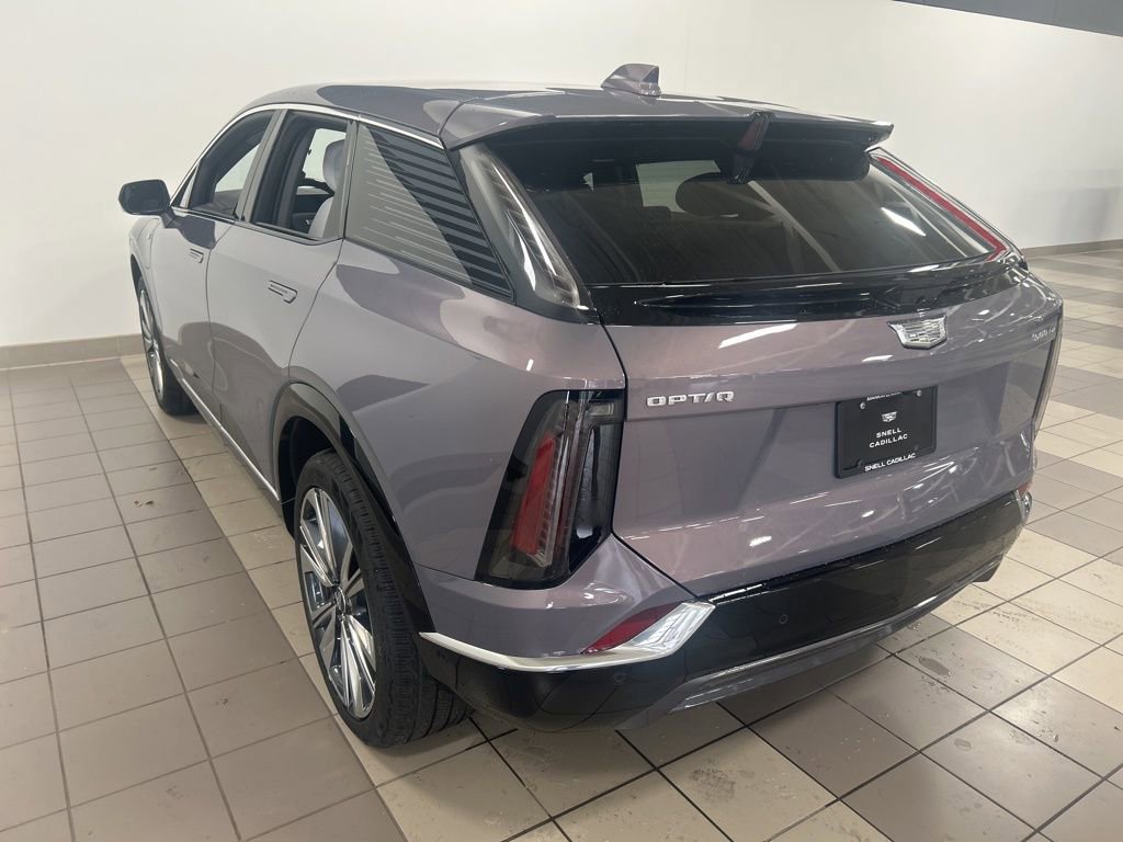 Used 2026 Cadillac Optiq Luxury 2 image 3