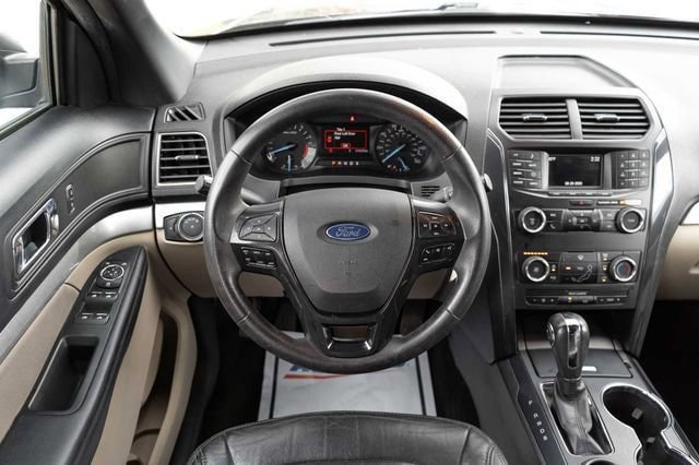 Used 2018 Ford Explorer FWD image 15