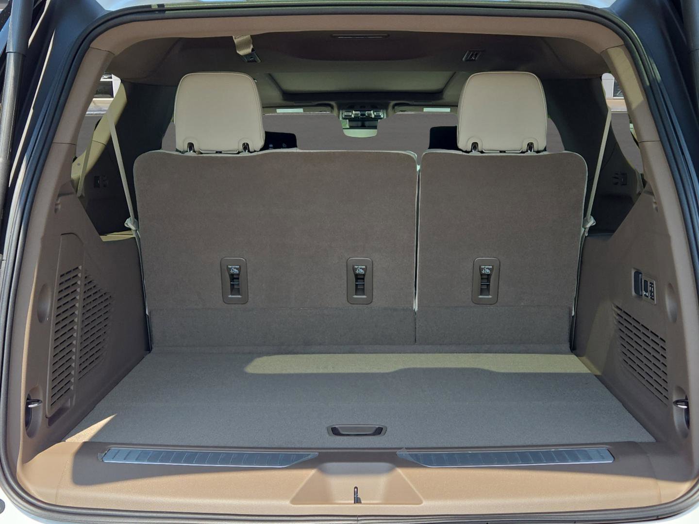 New 2026 GMC Yukon XL Denali w/ Advanced Technology Package image 10