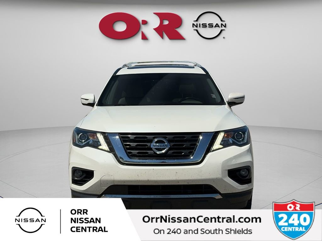 Used 2017 Nissan Pathfinder Platinum image 2