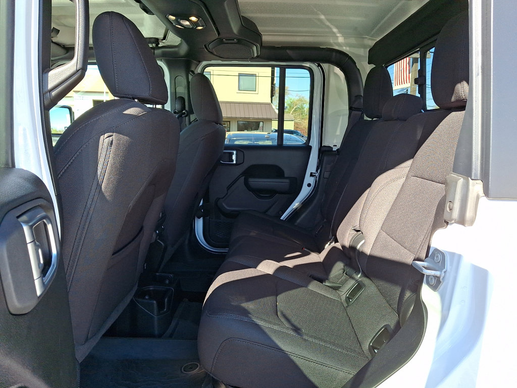 Used 2023 Jeep Gladiator Willys image 19