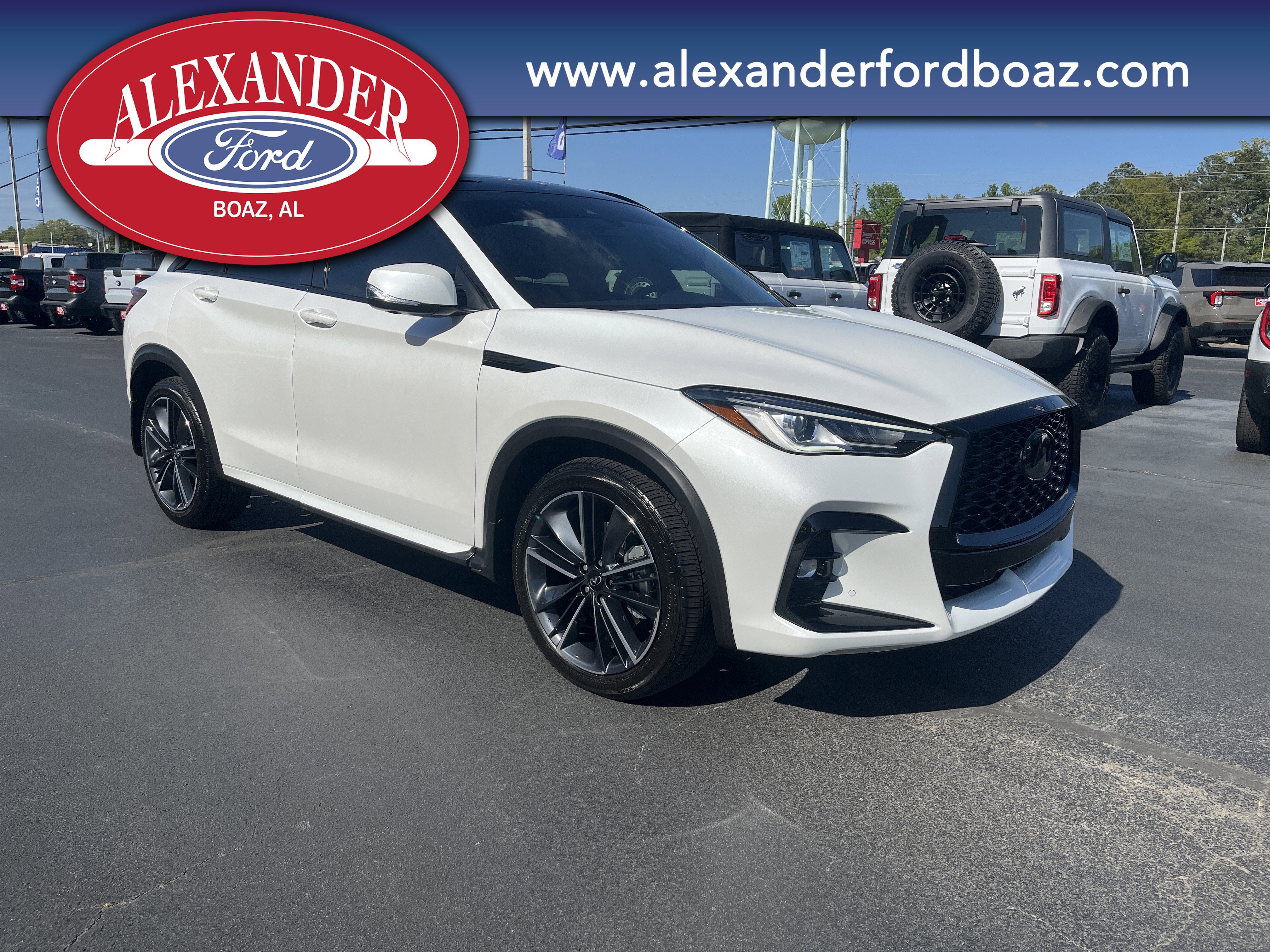 Used 2025 INFINITI QX50 Sport AWD/4WD image 3