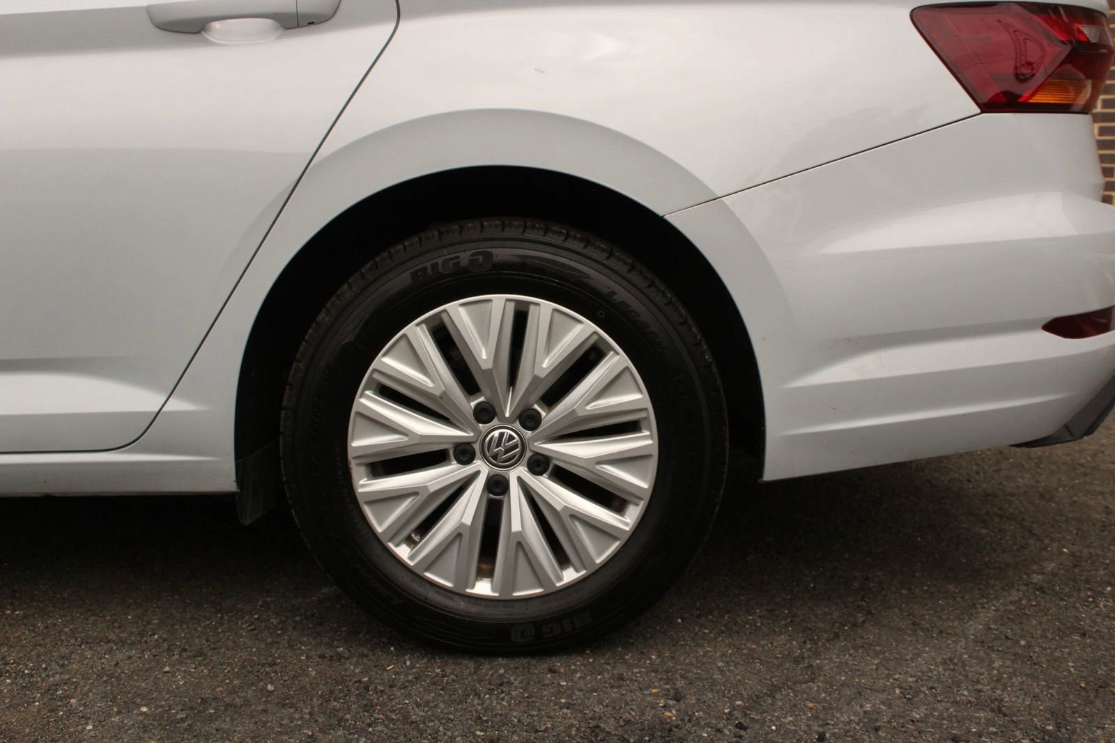 Used 2019 Volkswagen Jetta S w/ Driver Assistance Package image 5