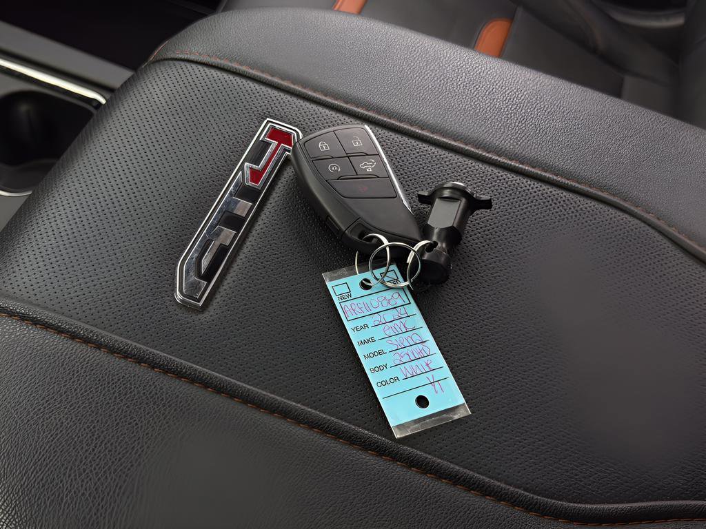 Used 2024 GMC Sierra 2500 AT4 w/ AT4 Premium Plus Package image 49