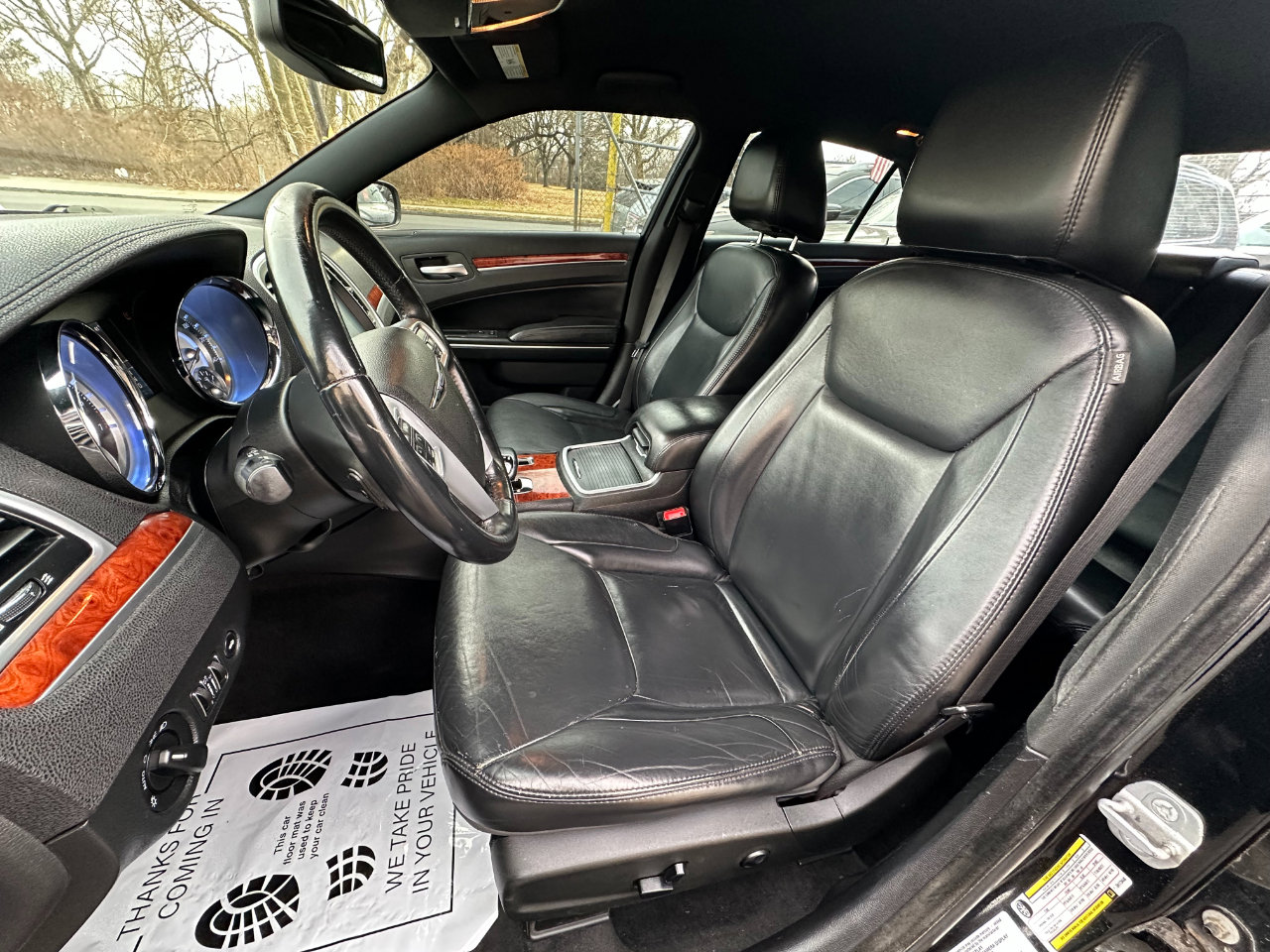 Used 2014 Chrysler 300 RWD image 16