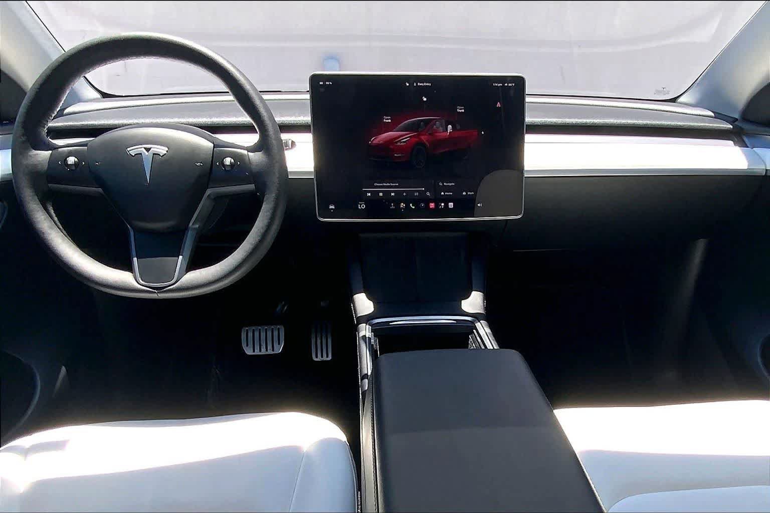 Used 2022 Tesla Model Y Performance AWD/4WD image 10